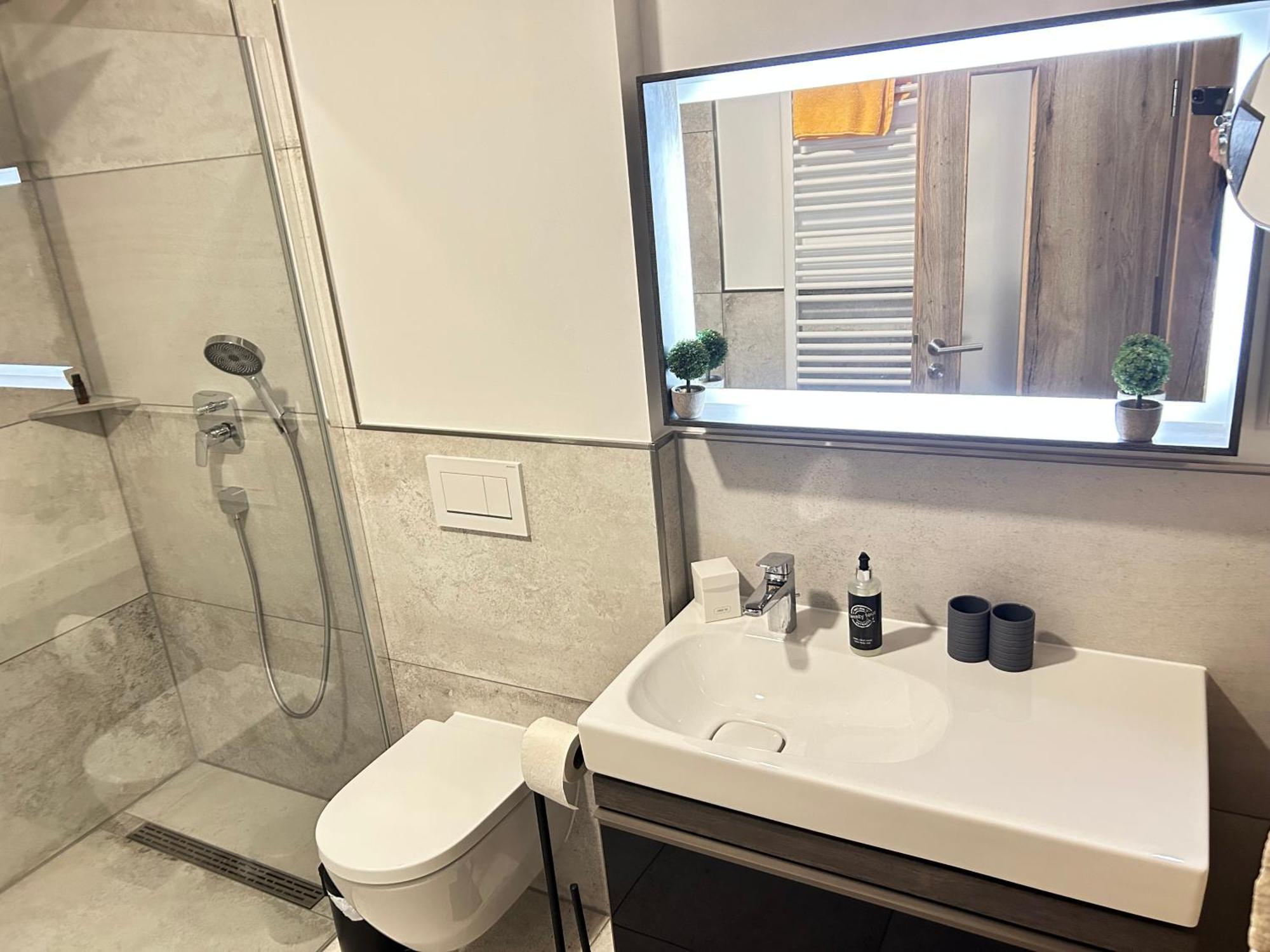 Apartmenthaus Schlag Naumburg  Ngoại thất bức ảnh